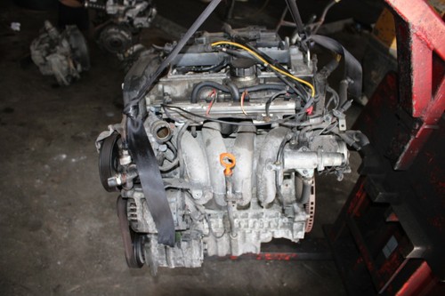Volvo v40 s40 motor 85kw - 1.8l,