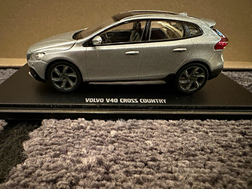 Motorart volvo v40 cross - volvo,